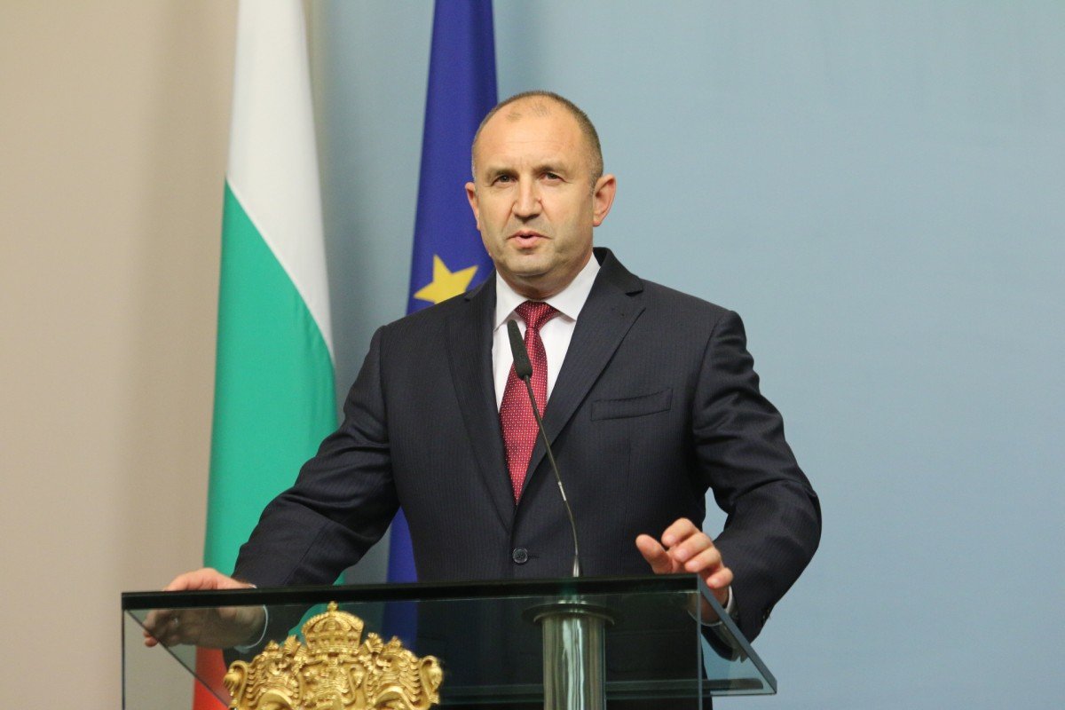 Радев: Нема да има промена во политиките на новата преодна влада