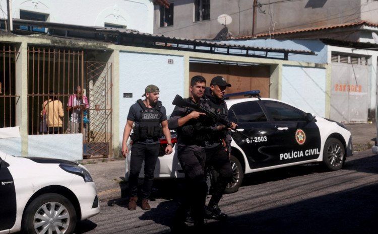 Најмалку 21 убиен при рација на полицијата во фавела во Рио де Жанеиро