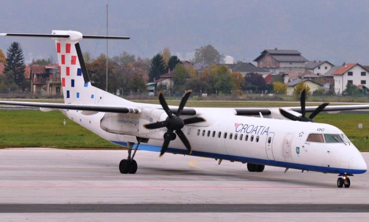 Оштетен авион кој летал од Загреб за Сараево