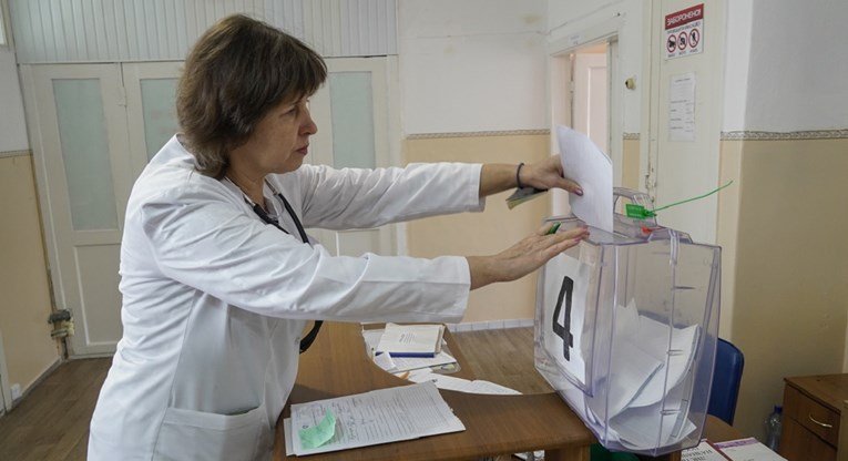 Објавени се нови резултати од референдумот, Русите сакаат анексија следната недела